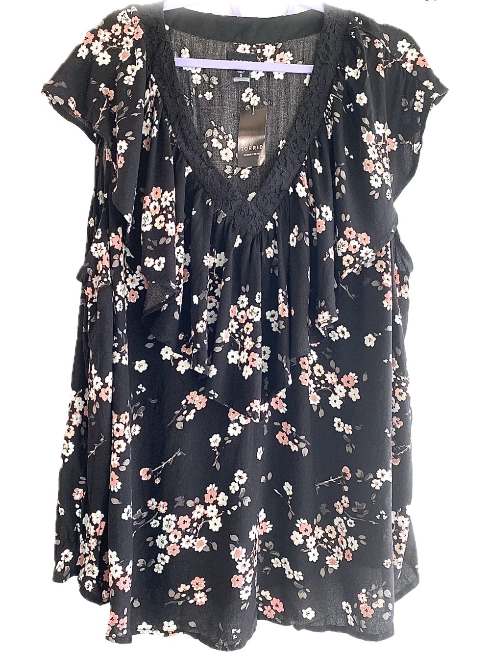 NWT Torrid Floral Top Lace V-Neck Ruffle Black Pink Cottagecore Festival size 3